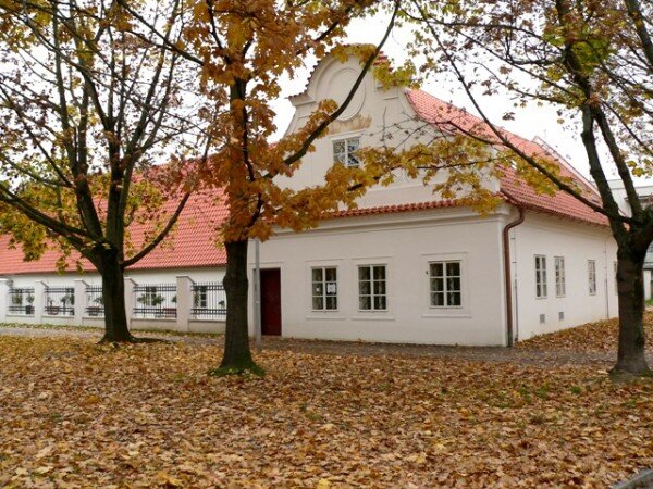 Špitál Nejsvětější Trojice kryjí Malé prejzy společnosti Tondach.