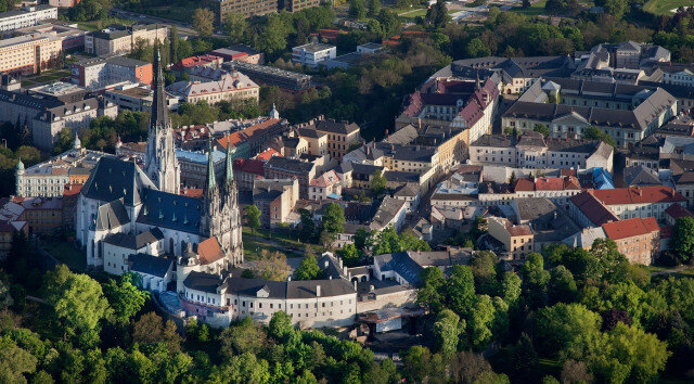 Prvním domácím statkem, který byl na prestižní seznam zapsán, se stal Přemyslovský hrad a Arcidiecézní muzeum v Olomouci v roce 2015.