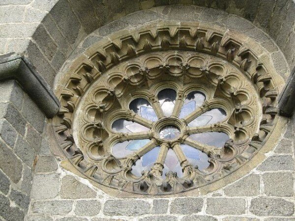 Bazilika sv. Prokopa v Třebíči je jednou z  památek zapsaných na Seznam světového kulturního a přírodního dědictví. ICOMOS zpracovává pro UNESCO posudky těchto památek.