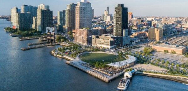Hunter’s Point South Waterfront Park ve městě Long Island City