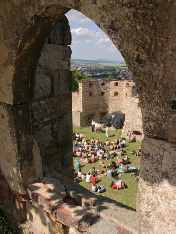 Boskovický hrad je tradičním místem divadelních představení. 