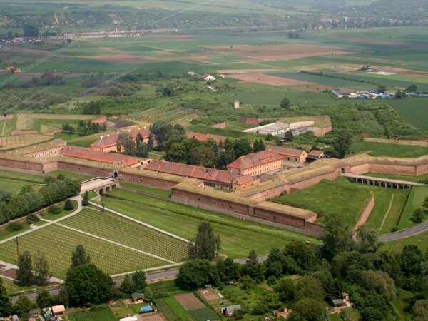 Na konferenci se bude hovořit také o pevnostních stavbách na našem území. Na ilustračním snímku je Malá pevnost Terezín.