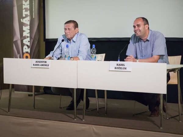 Hosty třetí panelové diskuze na téma úspěšné veřejné sbírky byli Augustin Karel Andrle Sylor zastupující Římskokatolickou farnost Zámrsk a Karel Koželuh z Národního technického muzea.
